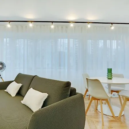Cosy Pour 4 A La - *