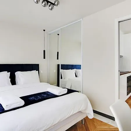 Cosy Pour 4 A La - *